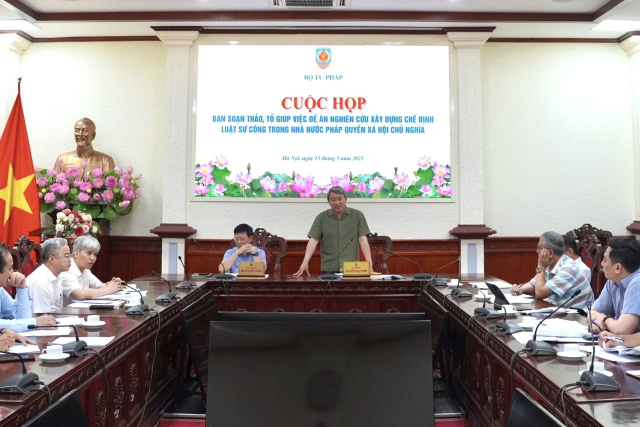 Phát triển đội ngũ luật sư bảo vệ lợi ích công tại Việt Nam đáp ứng yêu cầu cải cách tư pháp, phát triển kinh tế và hội nhập quốc tế