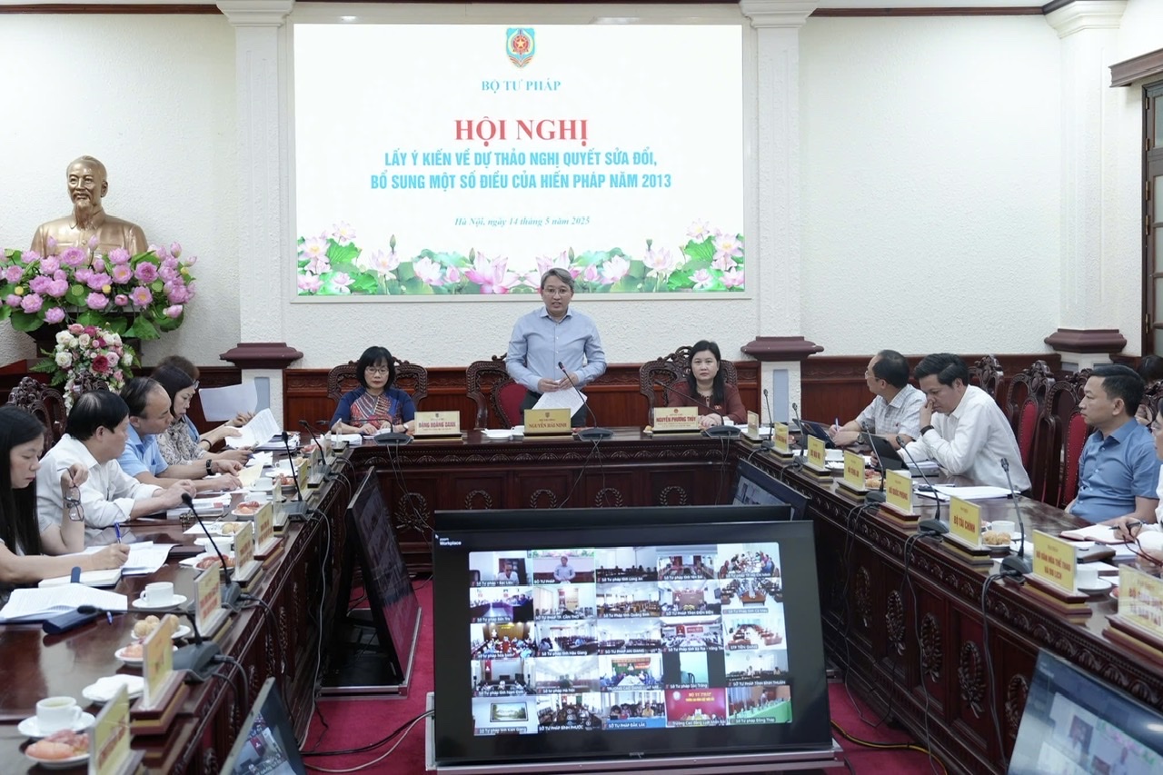 Bộ Tư pháp tổ chức Hội nghị lấy ý kiến về dự thảo Nghị quyết sửa đổi, bổ sung một số điều của Hiến pháp năm 2013