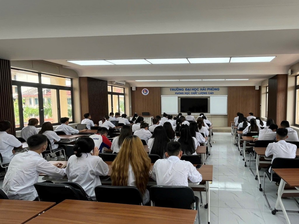 Ngành Luật Trường Đại học Hải Phòng: Gắn kết lý thuyết với thực tiễn - kiến tạo nền tảng nghề nghiệp vững chắc