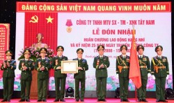 Công ty Tây Nam - 25 năm xây dựng và phát triển, xây dựng kinh tế kết hợp với quốc phòng, vinh dự đón nhận Huân chương Lao động hạng Nhì