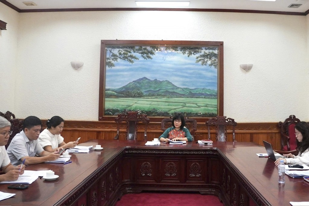Toàn cảnh buổi làm việc.