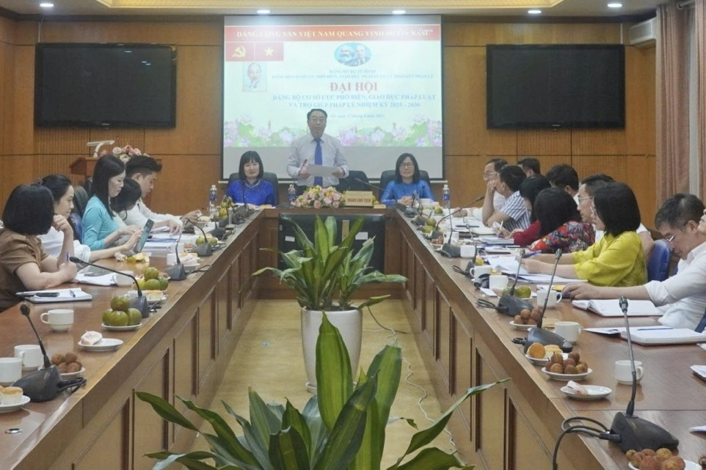 Đảng bộ Cục Phổ biến, giáo dục pháp luật và Trợ giúp pháp lý đoàn kết, kỷ cương, đổi mới, sáng tạo, phấn đấu đạt danh hiệu Đảng bộ trong sạch, vững mạnh