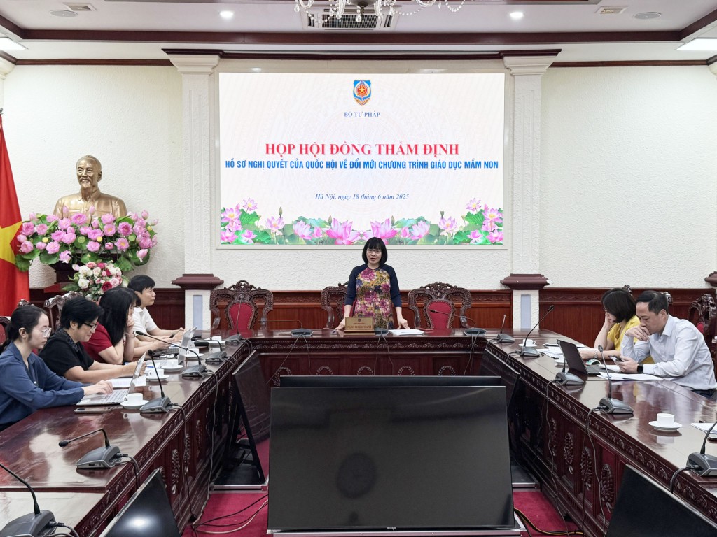 Đổi mới Chương trình Giáo dục mầm non nhằm bảo đảm chất lượng nuôi dưỡng, chăm sóc và giáo dục trẻ