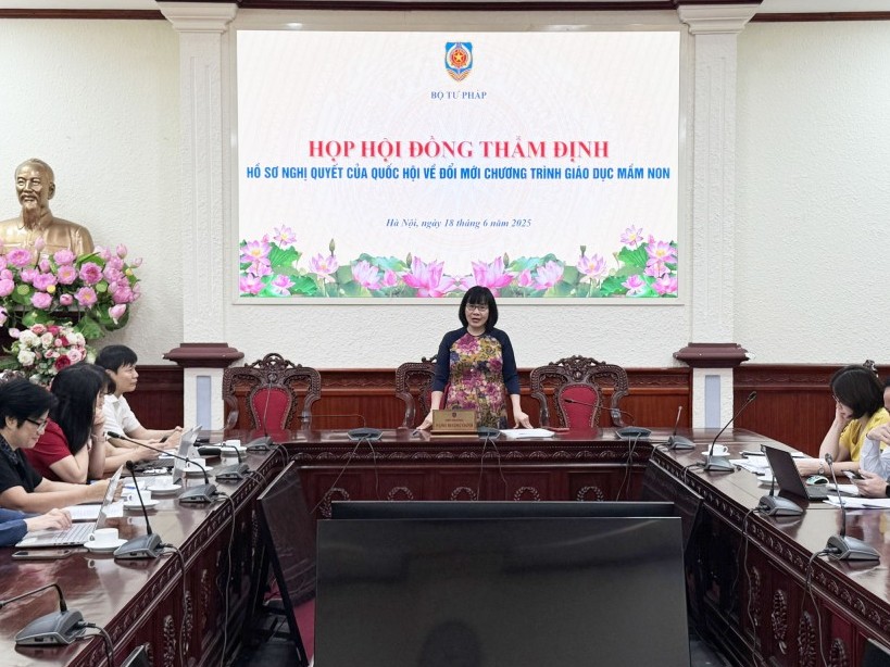 Đổi mới Chương trình Giáo dục mầm non nhằm bảo đảm chất lượng nuôi dưỡng, chăm sóc và giáo dục trẻ