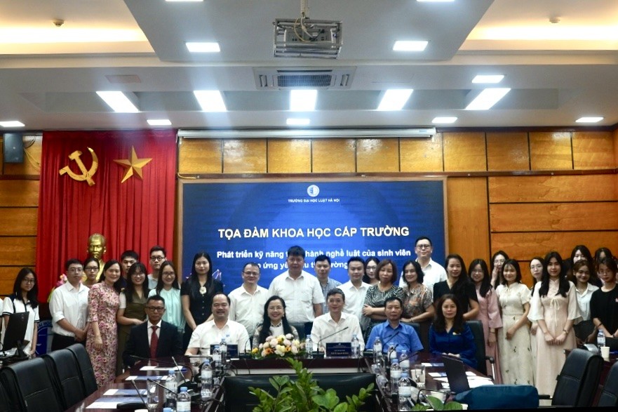 Phát triển kỹ năng thực hành nghề luật của sinh viên đáp ứng yêu cầu thị trường việc làm