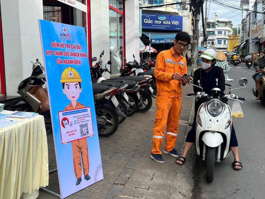 Ứng dụng chuyển đổi số và công nghệ trong công tác sản xuất kinh doanh tại Công ty Điện lực Sóc Trăng