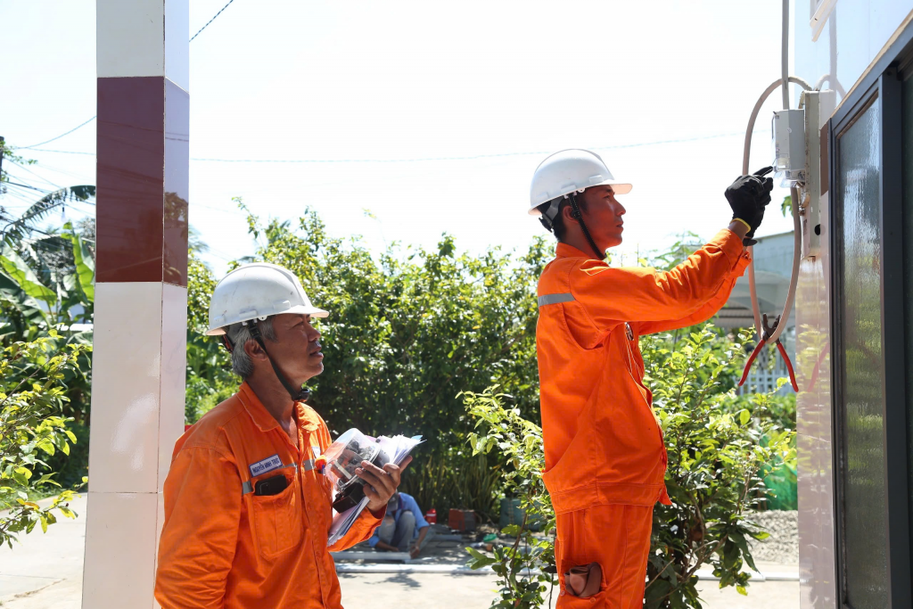 Ứng dụng chuyển đổi số và công nghệ trong công tác sản xuất kinh doanh tại Công ty Điện lực Sóc Trăng