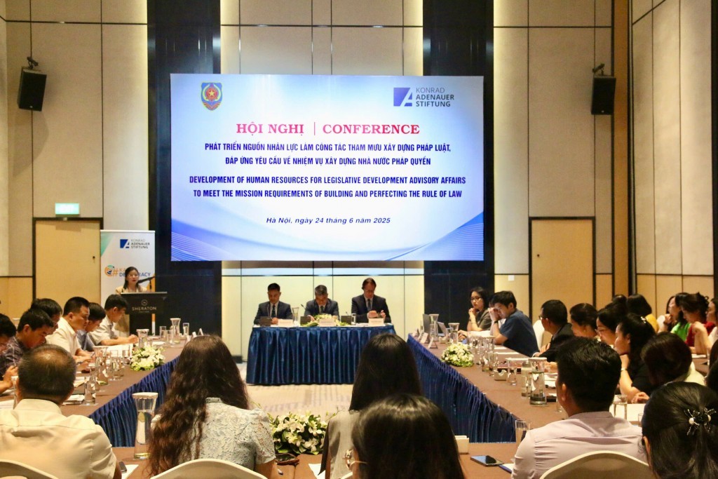Kỹ năng thẩm định và lấy ý kiến trong xây dựng văn bản quy phạm pháp luật