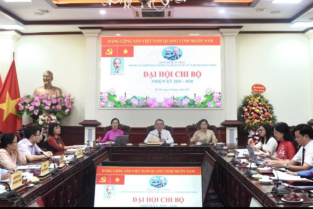 Chi bộ Cục Kiểm tra văn bản và Quản lý xử lý vi phạm hành chính quyết tâm nâng cao sức chiến đấu, xây dựng đơn vị vững mạnh toàn diện
