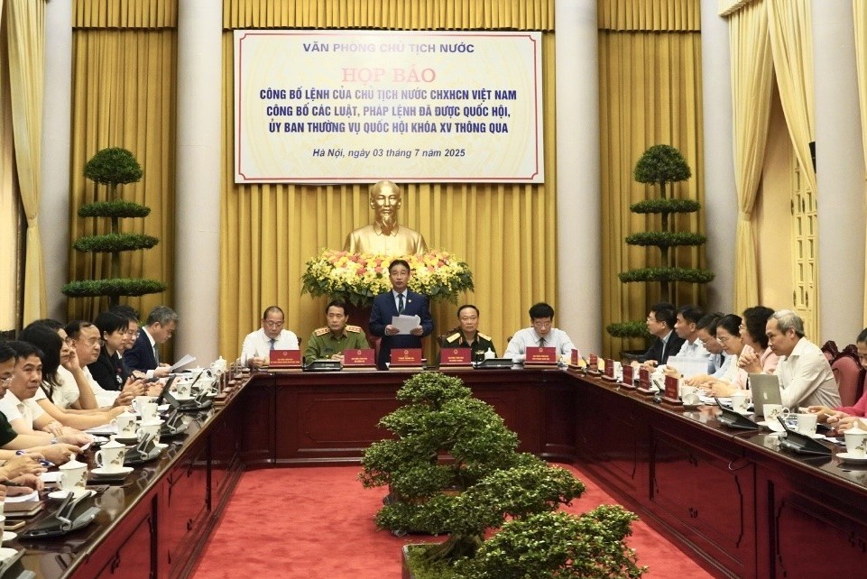 Văn phòng Chủ tịch nước công bố Lệnh của Chủ tịch nước đối với 16 luật, pháp lệnh