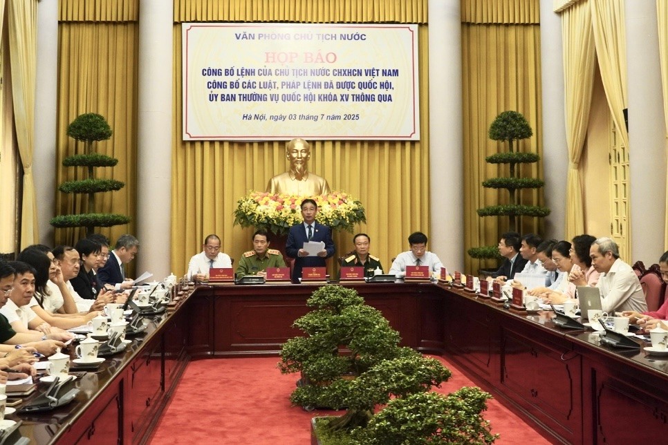Văn phòng Chủ tịch nước công bố Lệnh của Chủ tịch nước đối với 16 luật, pháp lệnh