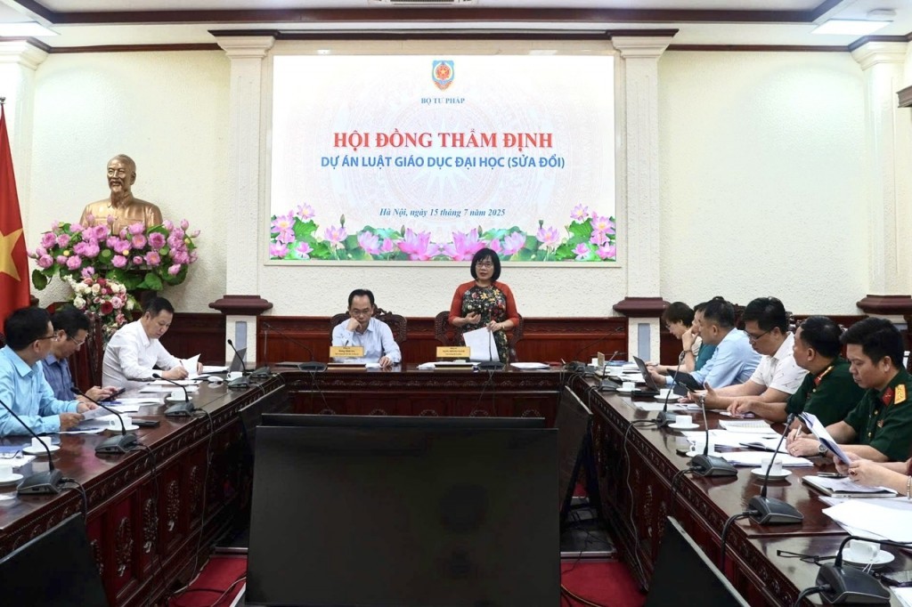Xây dựng hệ thống quy phạm pháp luật về giáo dục đại học đáp ứng yêu cầu hội nhập quốc tế và phát triển đất nước trong kỷ nguyên mới