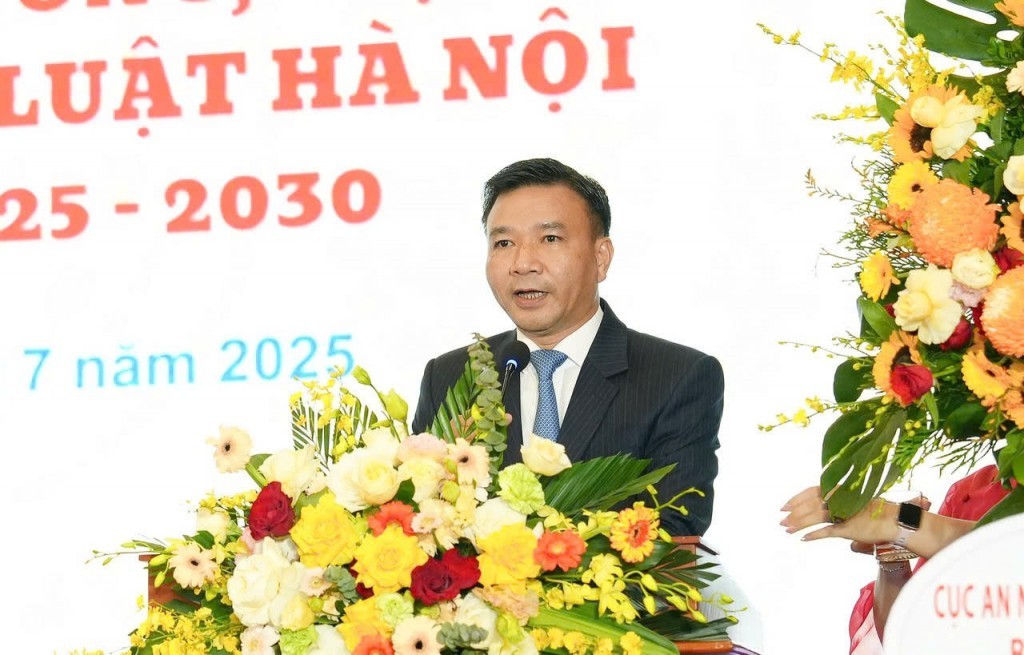 Lễ công bố Quyết định công nhận Hội đồng Trường, Chủ tịch Hội đồng Trường, Hiệu trưởng Trường Đại học Luật Hà Nội nhiệm kỳ 2025 - 2030