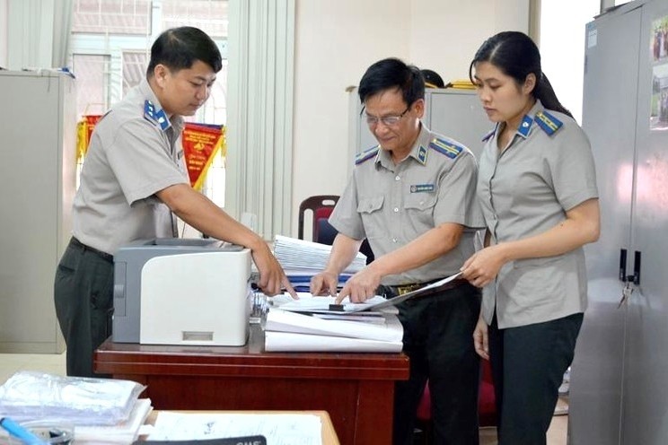 Hoàn thiện tổ chức bộ máy hệ thống thi hành án dân sự hoạt động hiệu lực, hiệu quả đáp ứng yêu cầu trong giai đoạn mới