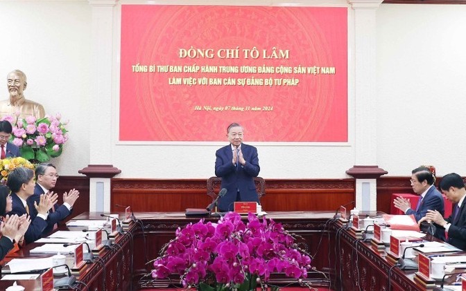 Phòng, chống tham nhũng, lãng phí, tiêu cực - Truyền thống, pháp luật và khát vọng phụng sự Nhân dân