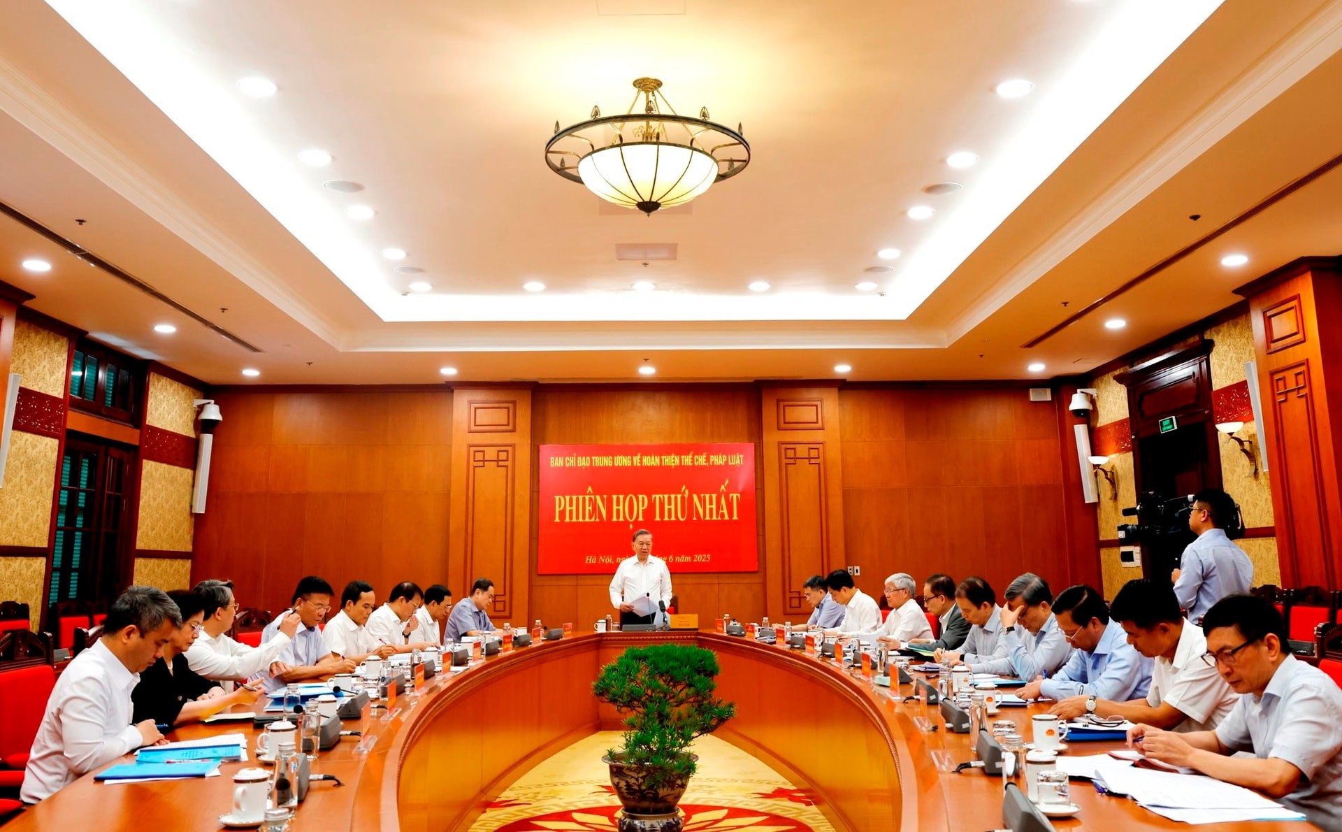 Phòng, chống tham nhũng, lãng phí, tiêu cực - Truyền thống, pháp luật và khát vọng phụng sự Nhân dân