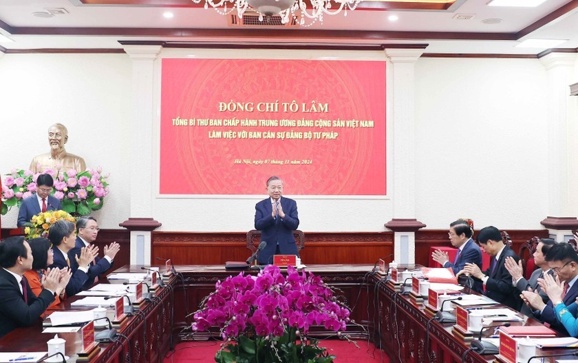 Phòng, chống tham nhũng, lãng phí, tiêu cực - Truyền thống, pháp luật và khát vọng phụng sự Nhân dân