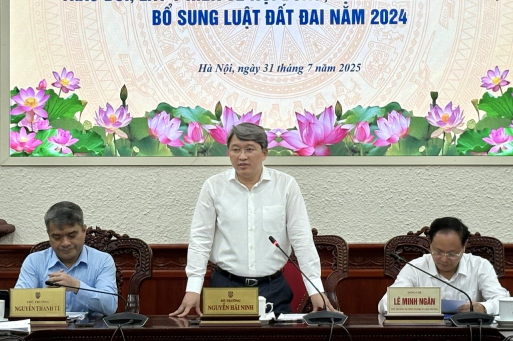 Tiếp tục tháo gỡ khó khăn, vướng mắc, khơi thông nguồn lực đất đai cho phát triển kinh tế - xã hội của đất nước