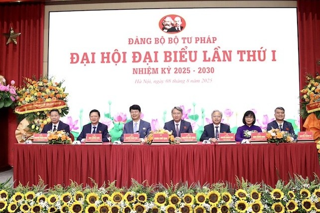 Đảng ủy Bộ Tư pháp nhiệm kỳ 2020 - 2025 đã thể hiện rõ vai trò trung tâm, định hướng chính trị và lãnh đạo toàn diện trong thực hiện các nhiệm vụ được giao