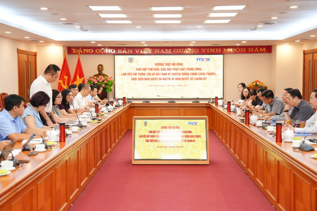 Hội đồng Phối hợp phổ biến, giáo dục pháp luật Trung ương làm việc với Thông tấn xã Việt Nam