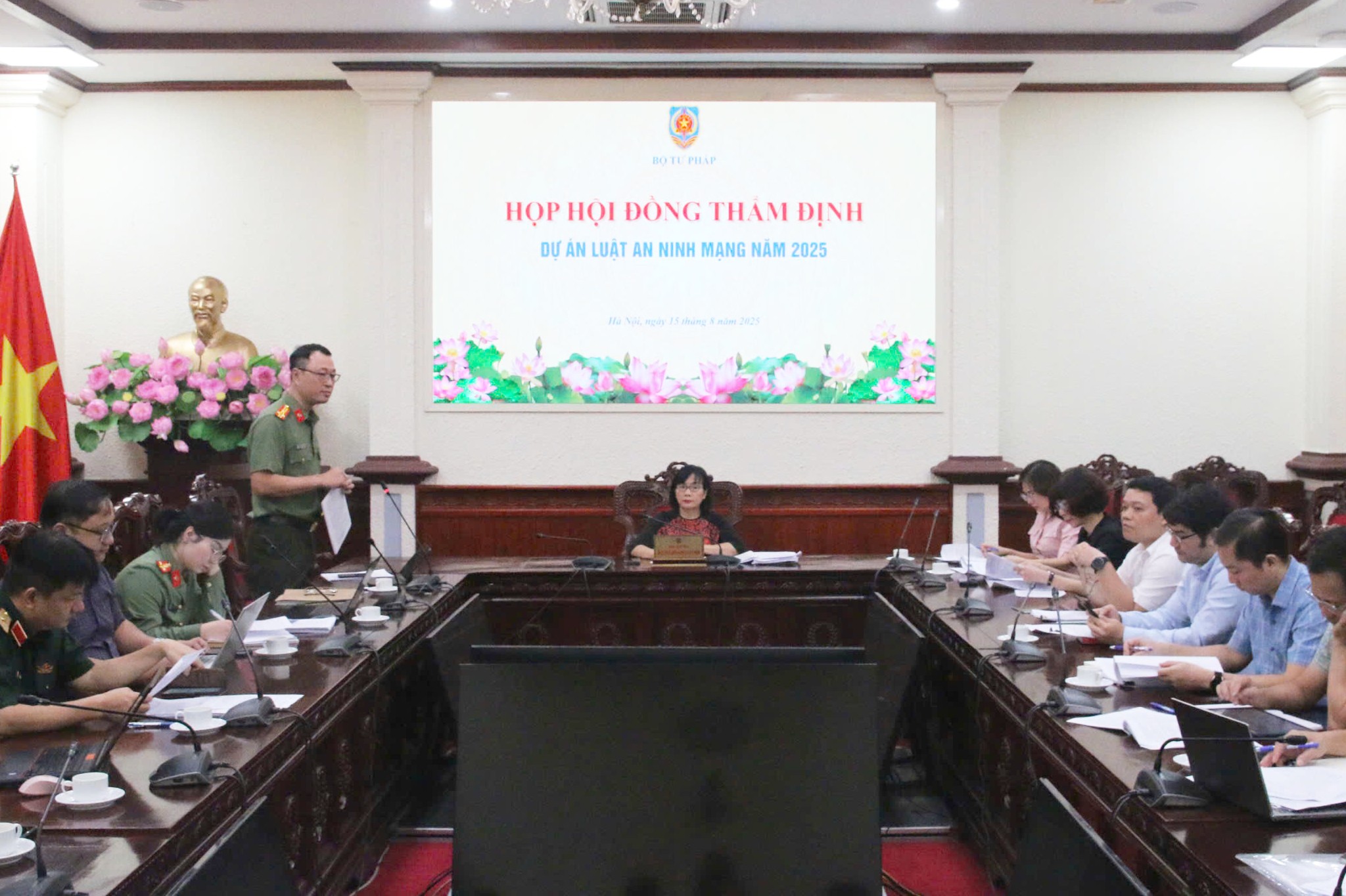 Nâng cao hiệu quả quản lý và tăng cường khả năng ứng phó trong lĩnh vực an ninh mạng