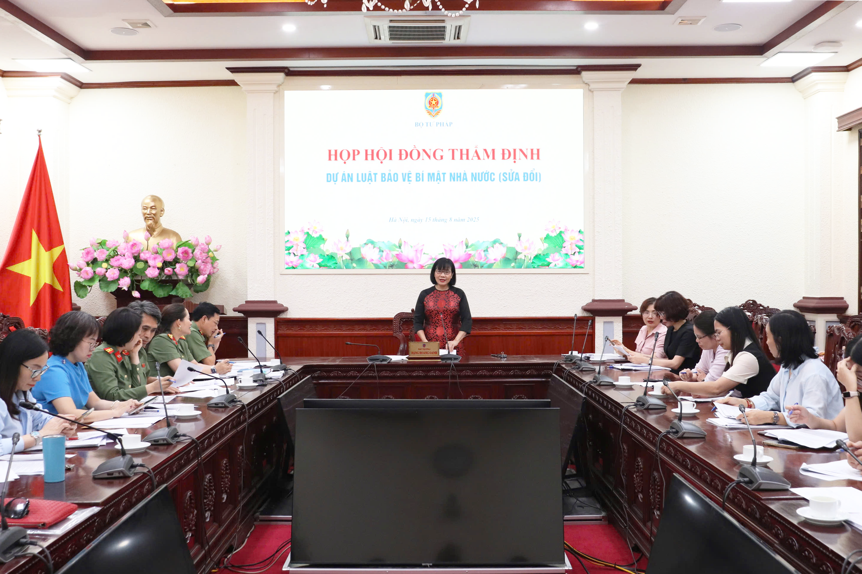 Hoàn thiện quy định về công tác bảo vệ bí mật nhà nước đáp ứng yêu cầu bảo vệ an ninh, chuyển đổi số