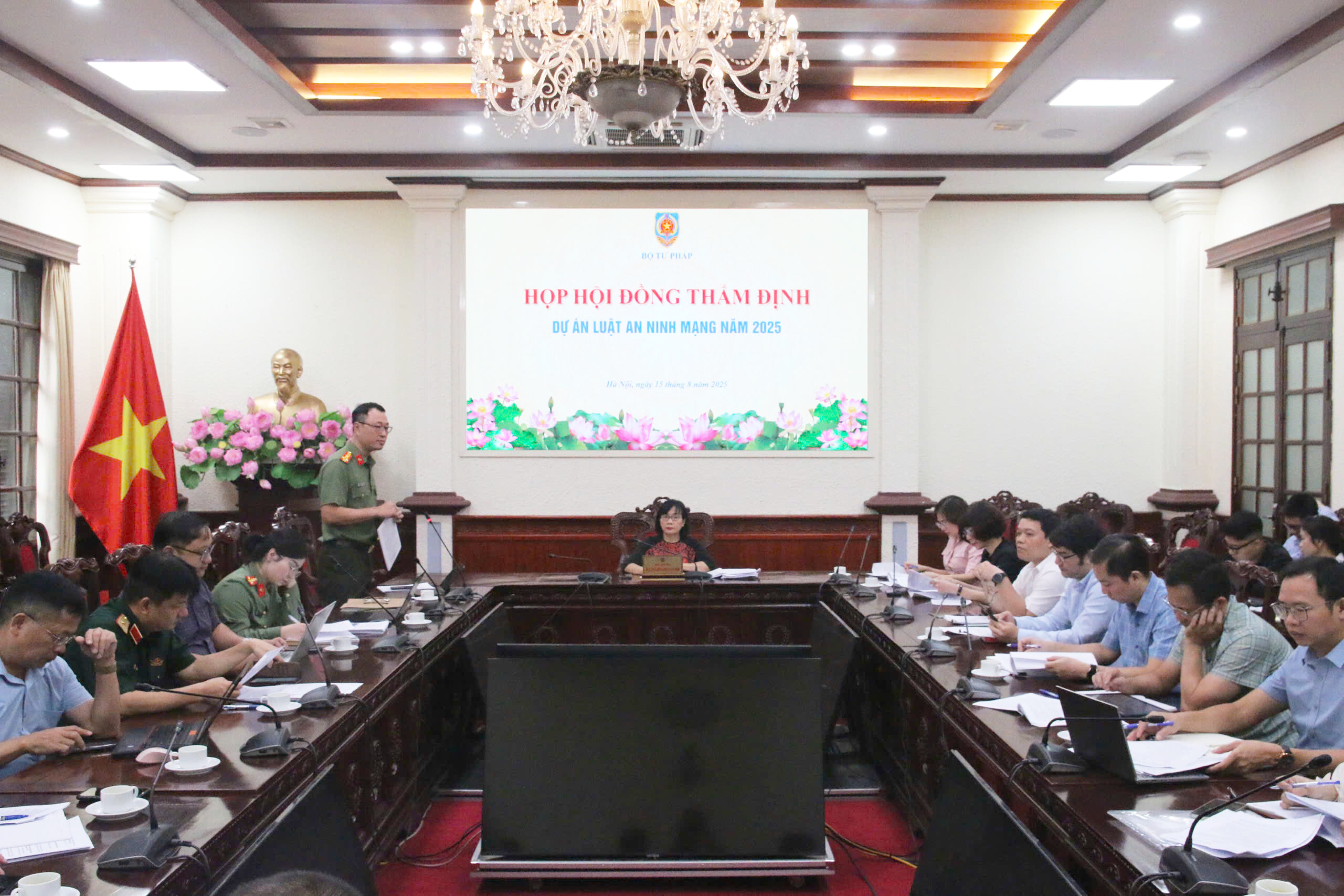 Nâng cao hiệu quả quản lý và tăng cường khả năng ứng phó trong lĩnh vực an ninh mạng