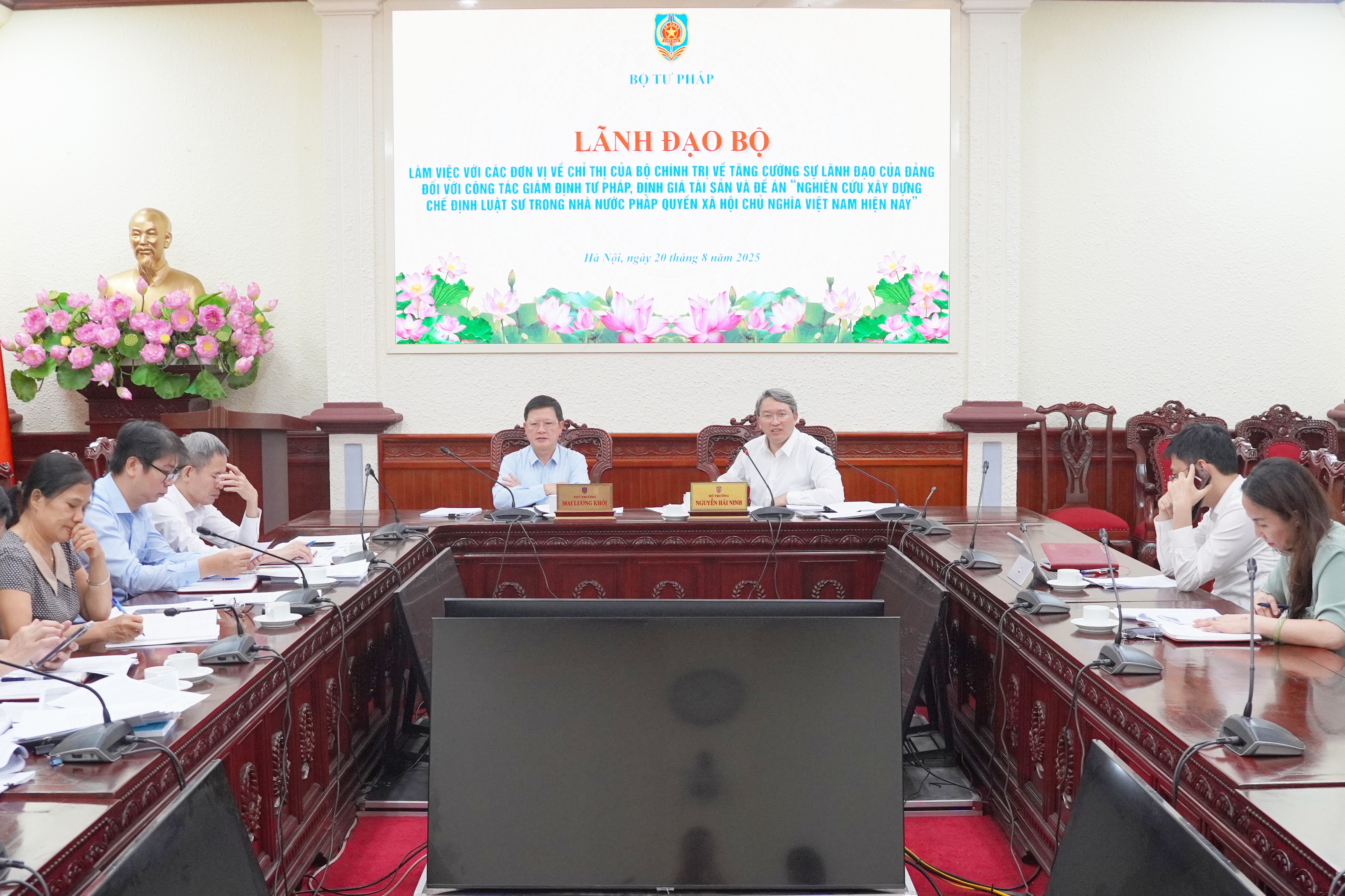 Tăng cường sự lãnh đạo của Đảng đối với công tác giám định tư pháp, định giá tài sản và xây dựng chế định luật sư công