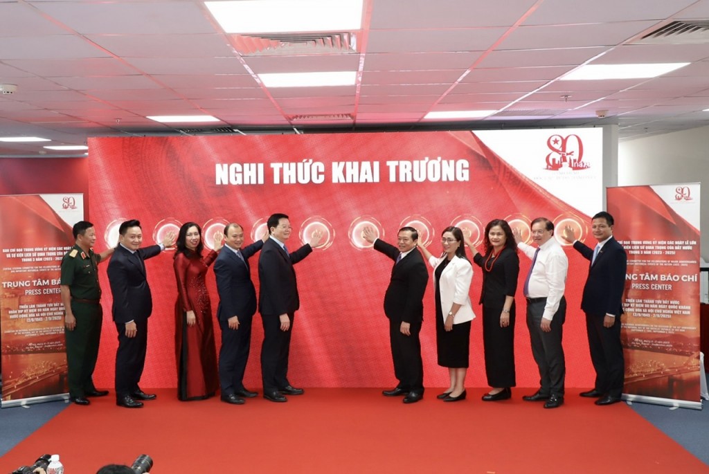 Khai trương Trung tâm báo chí triển lãm và họp báo về Triển lãm thành tựu đất nước 80 năm hành trình Độc lập - Tự do - Hạnh phúc