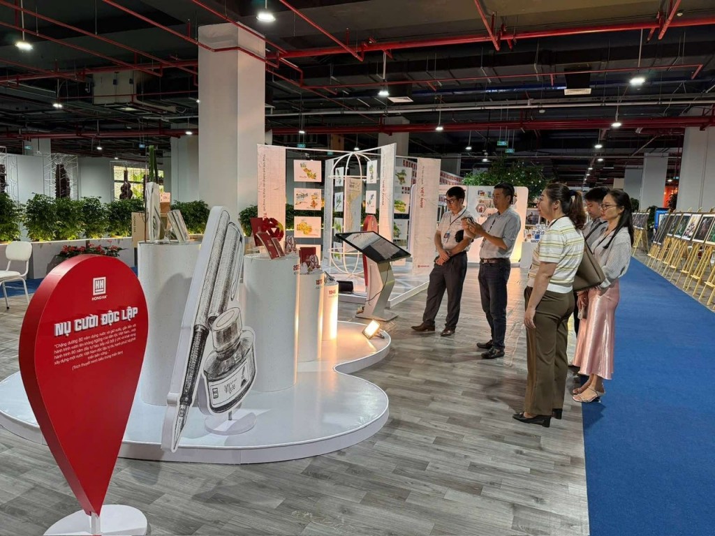 Triển lãm ảnh và video 