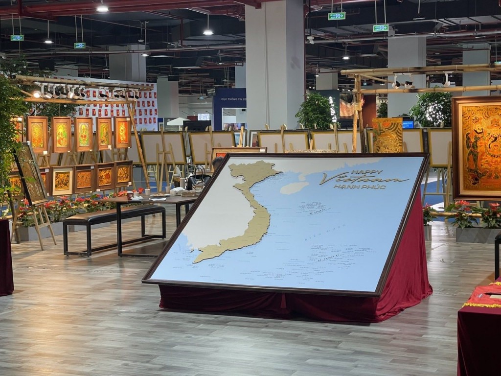 Triển lãm ảnh và video 