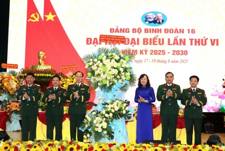 Binh đoàn 16 "Từ vùng đất khó vươn lên thành điểm sáng kinh tế – quốc phòng"