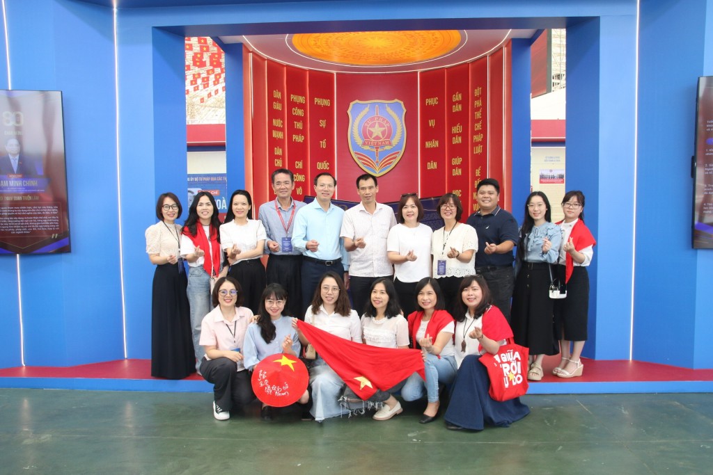 Không gian triển lãm của Bộ Tư pháp: 80 năm - Vững bước dưới ánh sáng pháp quyền