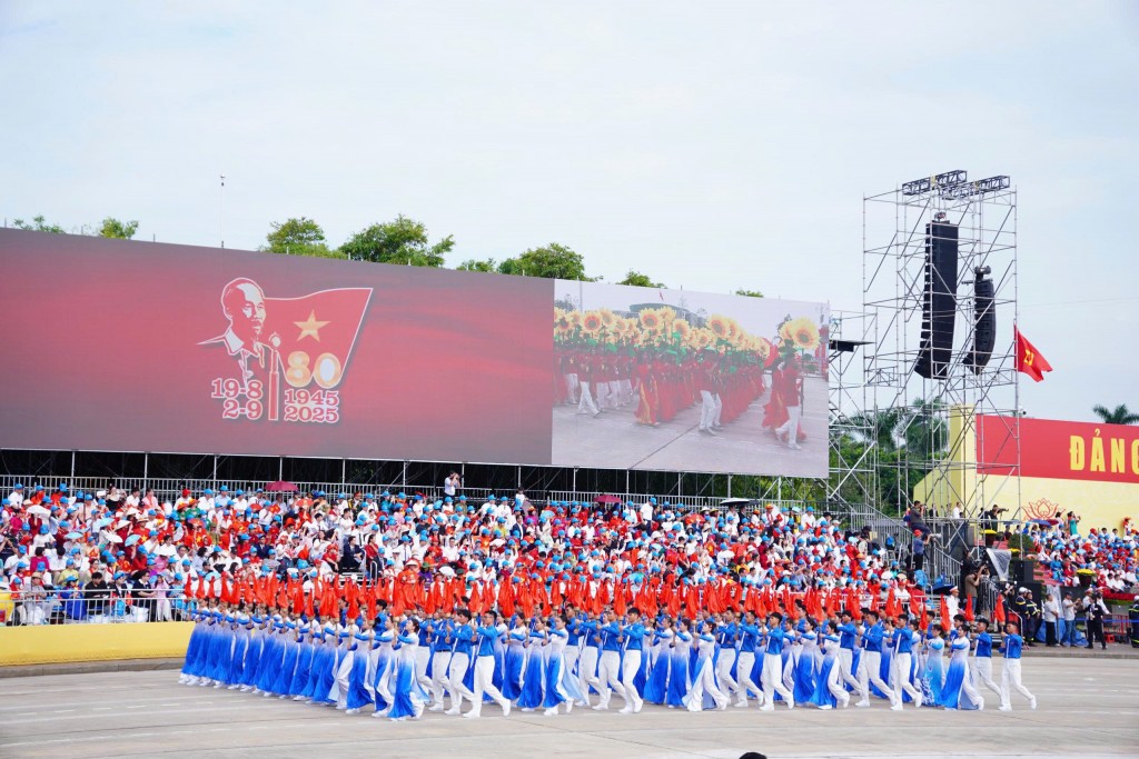 Tổng duyệt cấp Nhà nước Lễ kỷ niệm 80 năm cách mạng tháng Tám và Quốc khánh nước Cộng hòa xã hội Chủ nghĩa Việt Nam