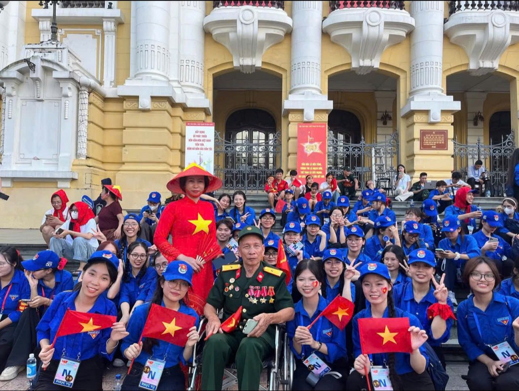 Thanh niên Thủ đô tràn đầy nhiệt huyết, đồng hành cùng Lễ diễu binh, diễu hành A80