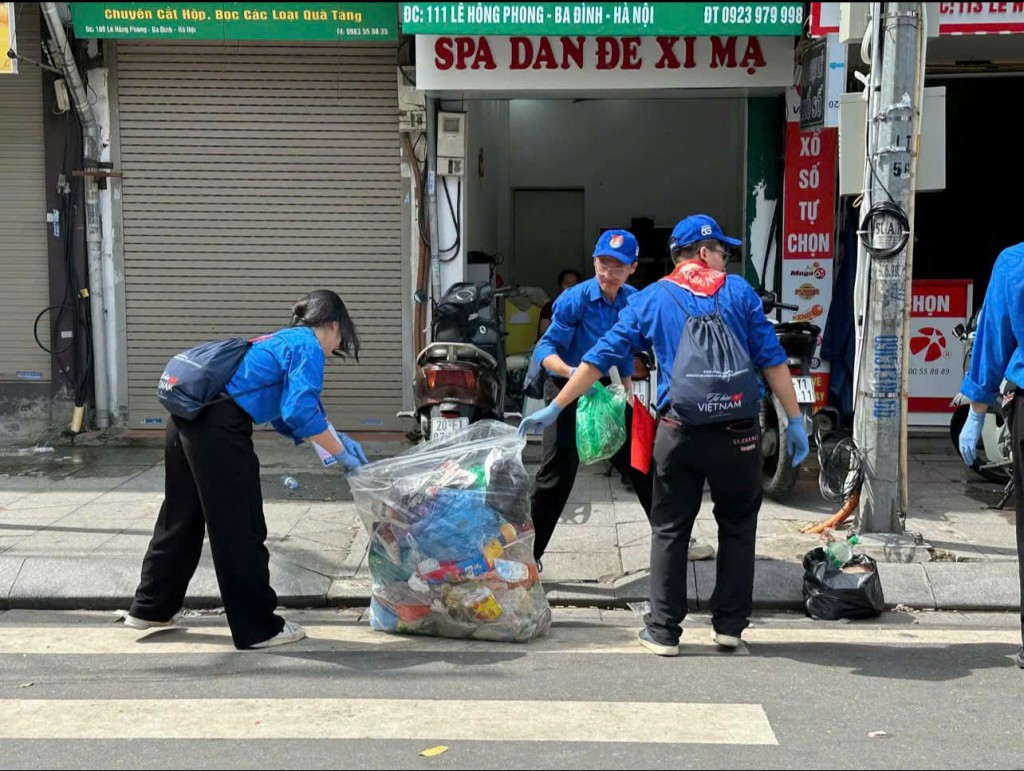 Thanh niên Thủ đô tràn đầy nhiệt huyết, đồng hành cùng Lễ diễu binh, diễu hành A80