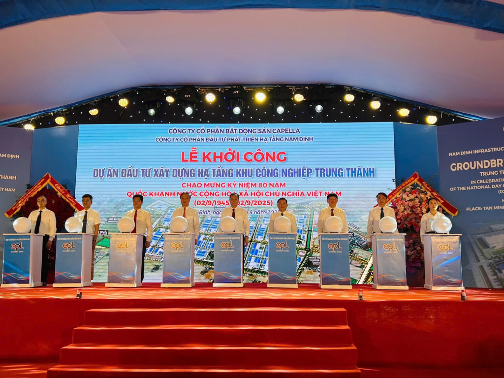 Ban Quản lý Khu kinh tế và các Khu công nghiệp tỉnh Ninh Bình - Điểm sáng mới trên bản đồ công nghiệp và kinh tế biển