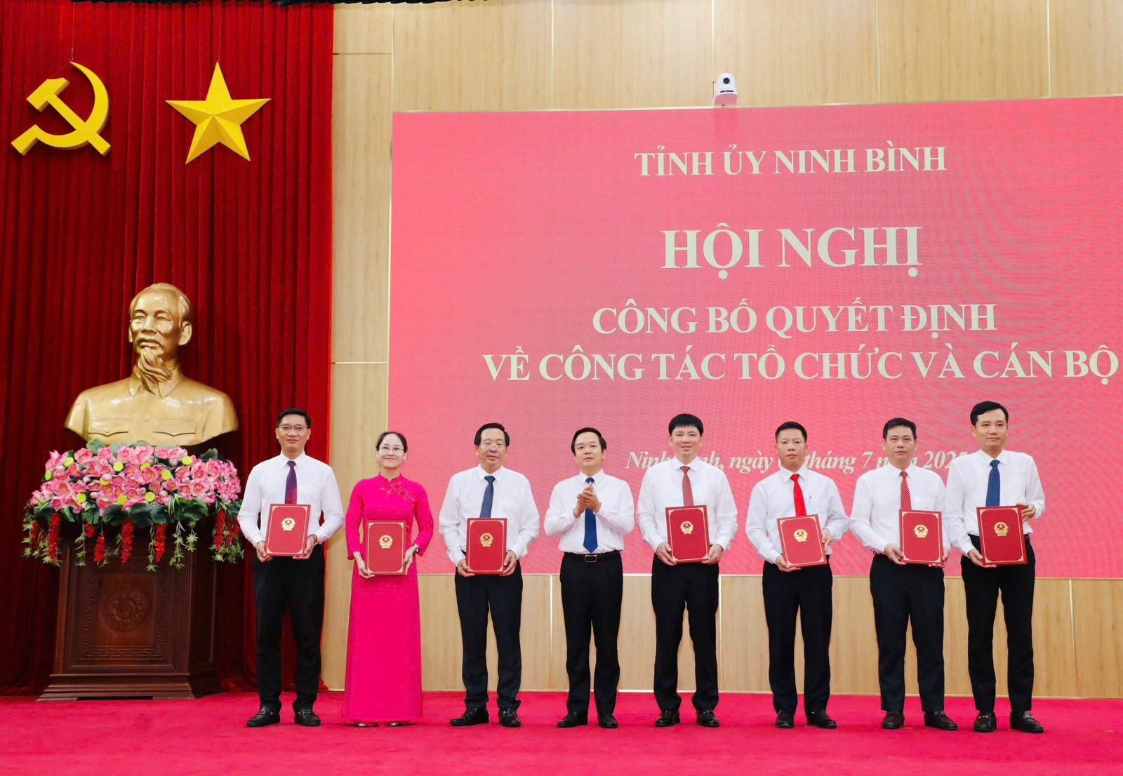 Ban Quản lý Khu kinh tế và các Khu công nghiệp tỉnh Ninh Bình - Điểm sáng mới trên bản đồ công nghiệp và kinh tế biển