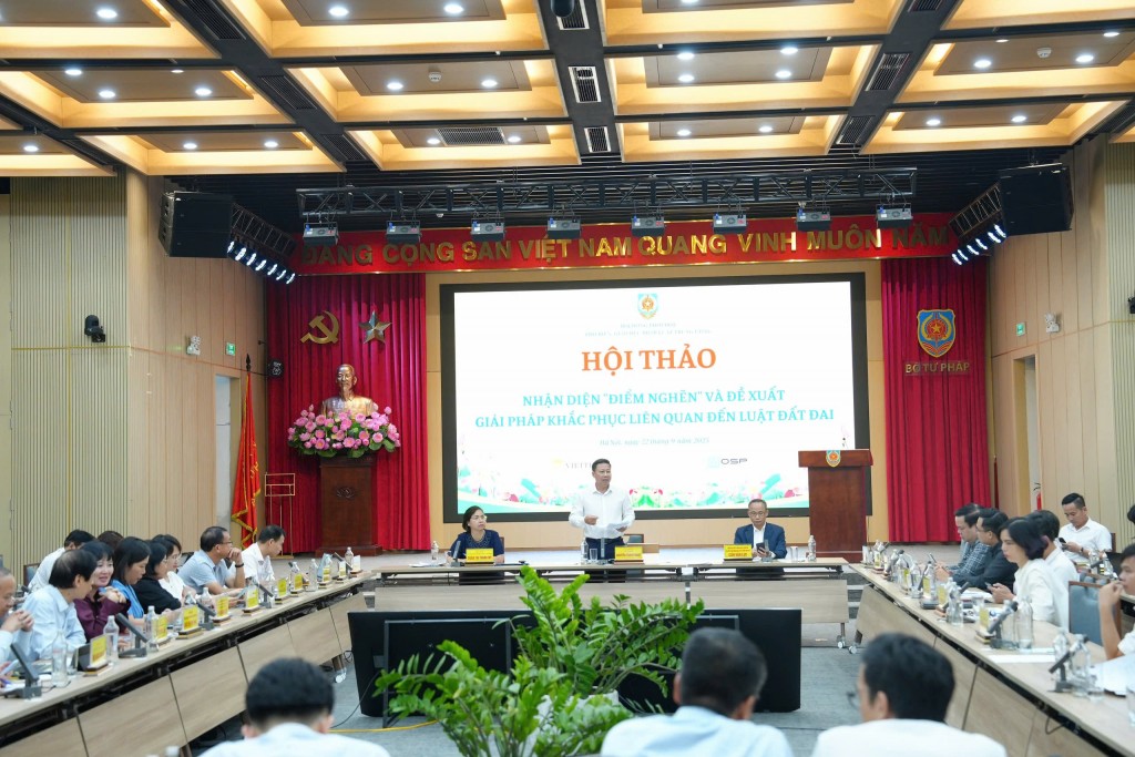 Tích cực tháo gỡ 