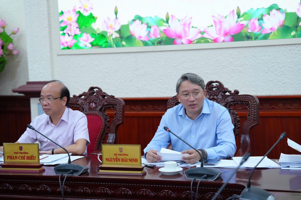 Phân định thẩm quyền bổ nhiệm, miễn nhiệm giám định viên tư pháp