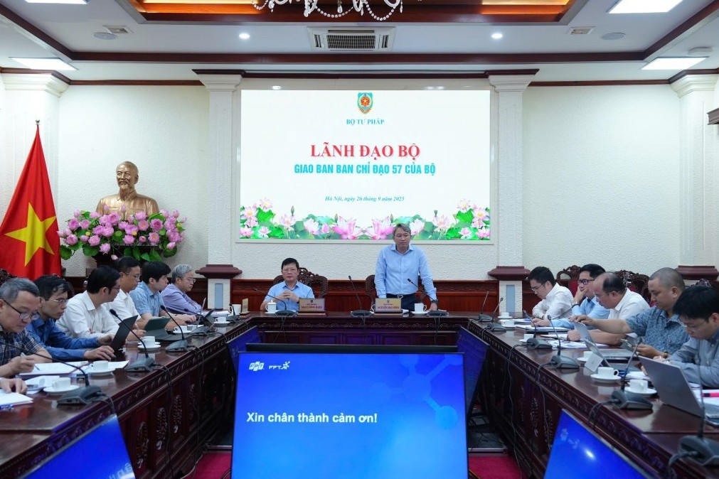 Khẩn trương tích hợp thủ tục hành chính thuộc quản lý của Bộ Tư pháp lên ứng dụng VNeID