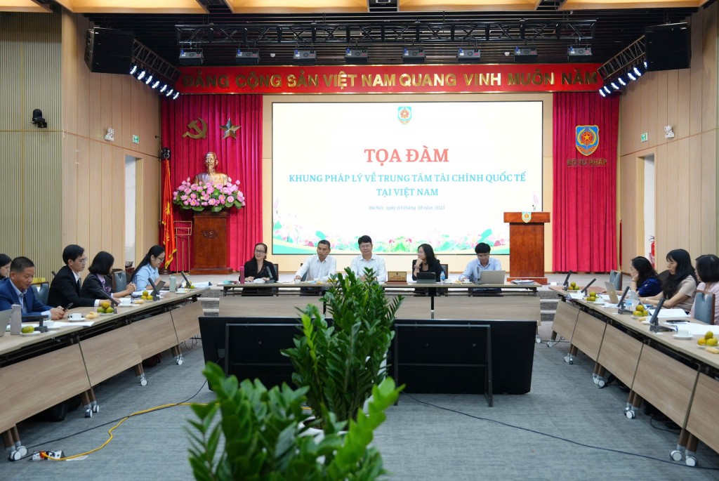 Khẩn trương xây dựng khung pháp lý về Trung tâm tài chính quốc tế tại Việt Nam