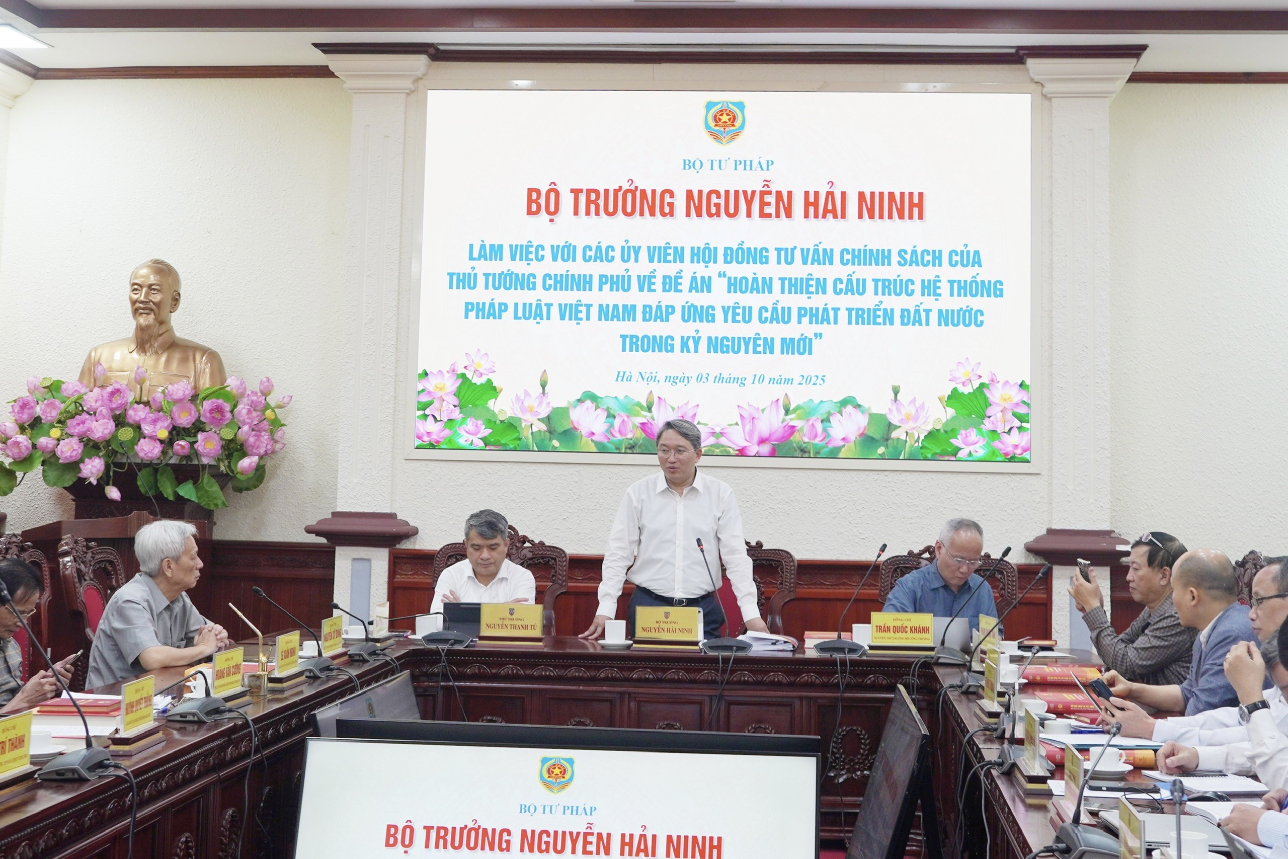 Xác định rõ “trụ cột” trong hoàn thiện cấu trúc hệ thống pháp luật Việt Nam