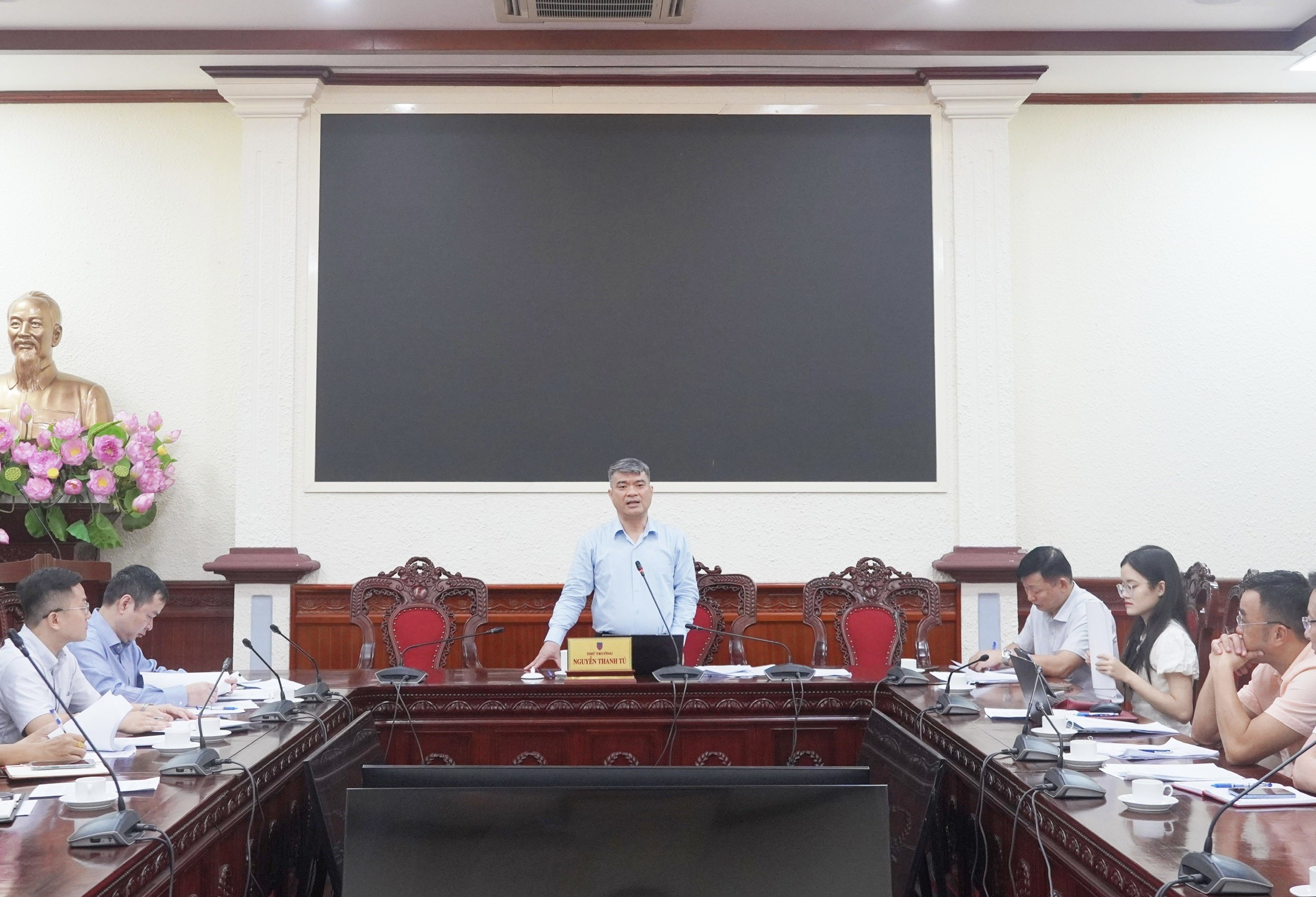 Kịp thời bố trí nguồn tăng thu ngân sách trung ương để xử lý các nhiệm vụ đột xuất phát sinh
