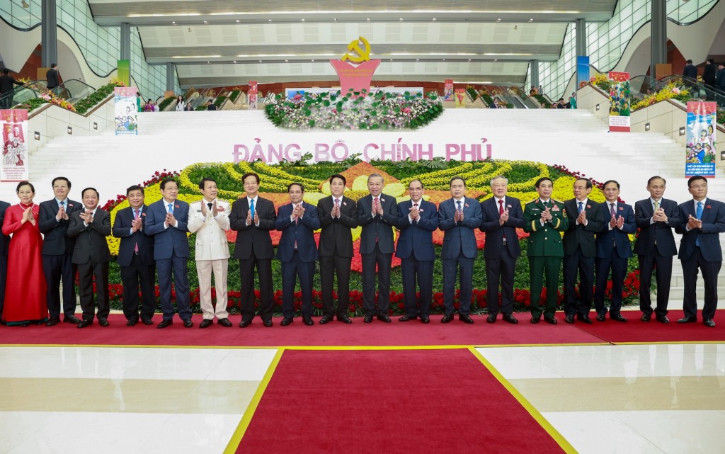 Khai mạc Đại hội đại biểu Đảng bộ Chính phủ lần thứ I Khai mạc Đại hội đại biểu Đảng bộ Chính phủ lần thứ I