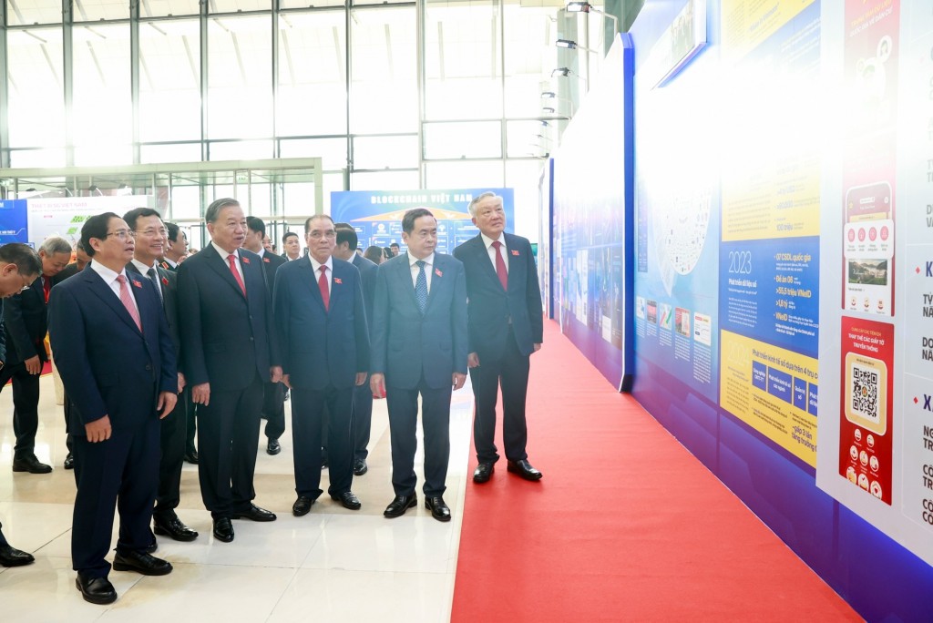 Khai mạc Đại hội đại biểu Đảng bộ Chính phủ lần thứ I Khai mạc Đại hội đại biểu Đảng bộ Chính phủ lần thứ I