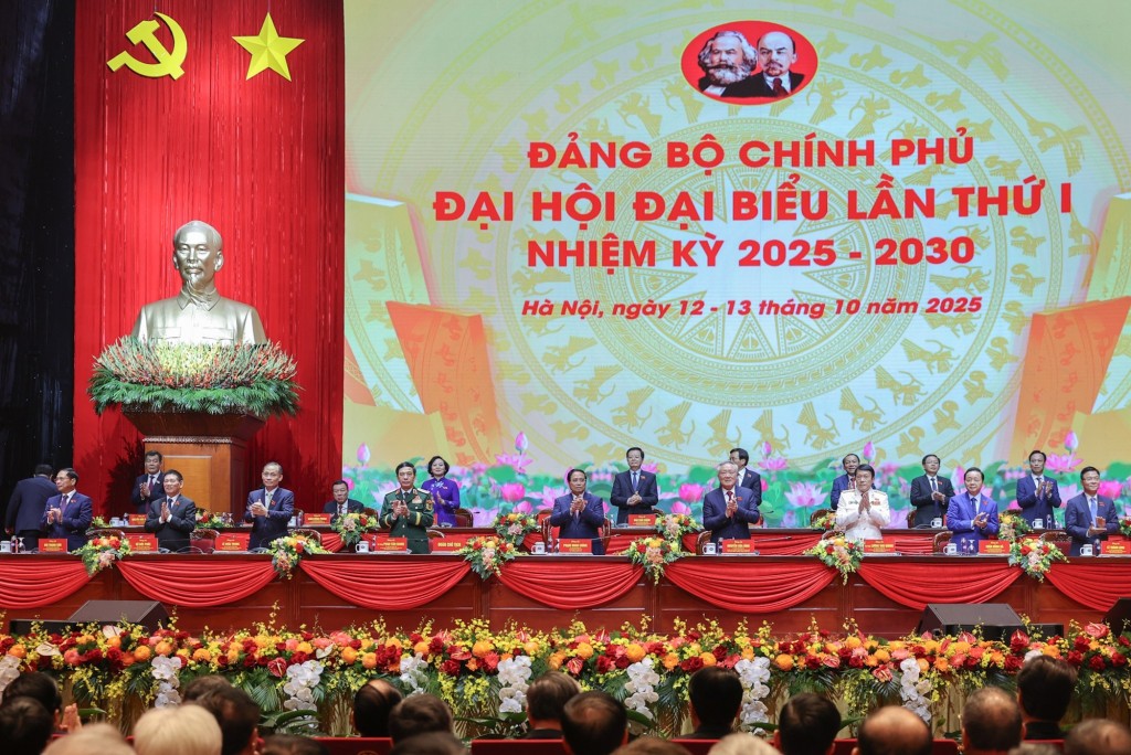 Khai mạc Đại hội đại biểu Đảng bộ Chính phủ lần thứ I Khai mạc Đại hội đại biểu Đảng bộ Chính phủ lần thứ I