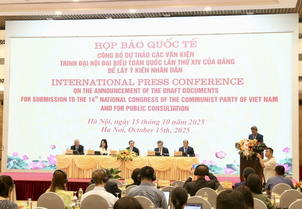 Công bố dự thảo các văn kiện trình Đại hội XIV của Đảng: phát huy dân chủ, huy động trí tuệ toàn dân