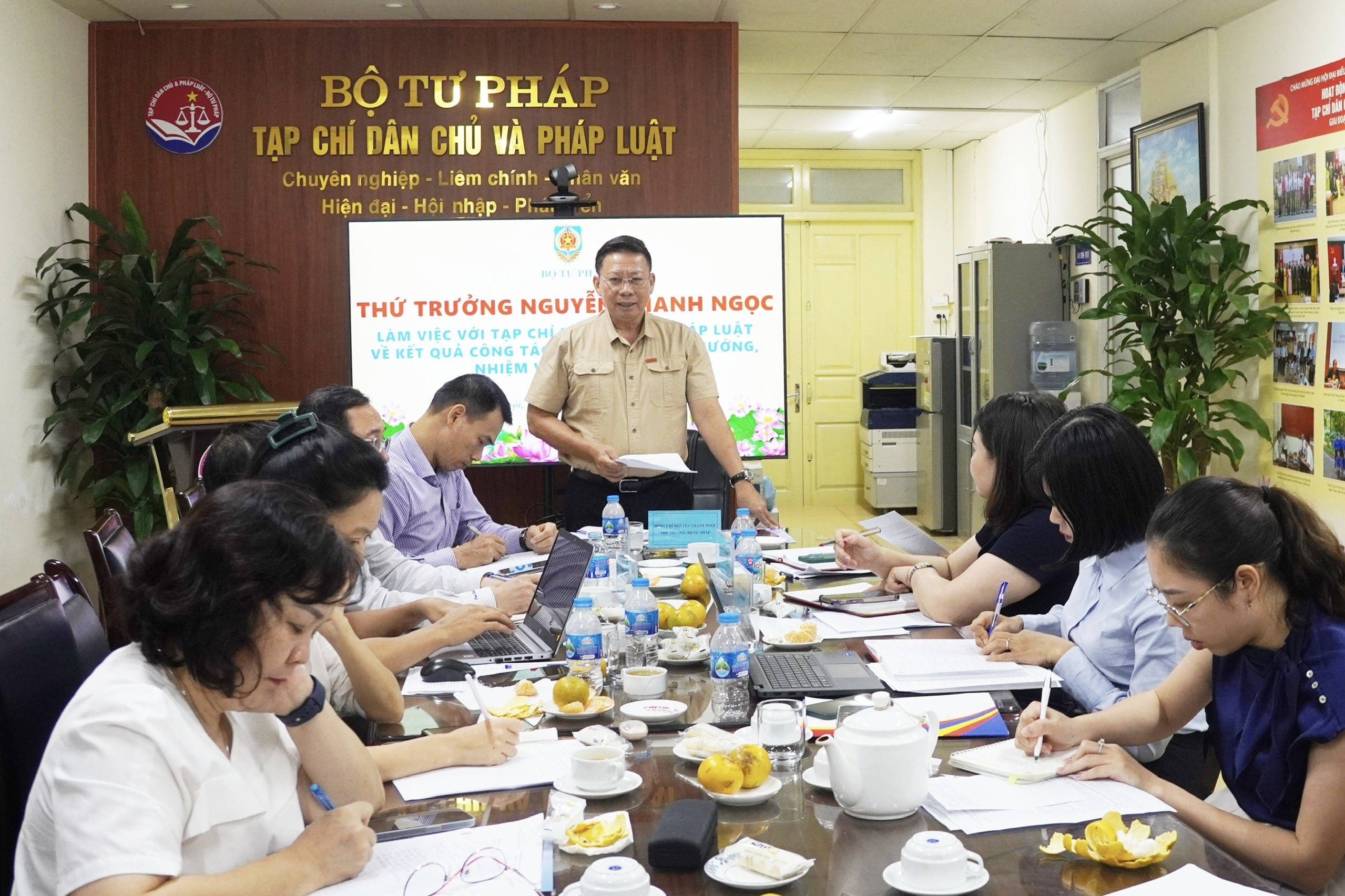Tiếp tục phát huy uy tín, thương hiệu của Tạp chí Dân chủ và Pháp luật - Nỗ lực hoàn thành các nhiệm vụ công tác năm 2025