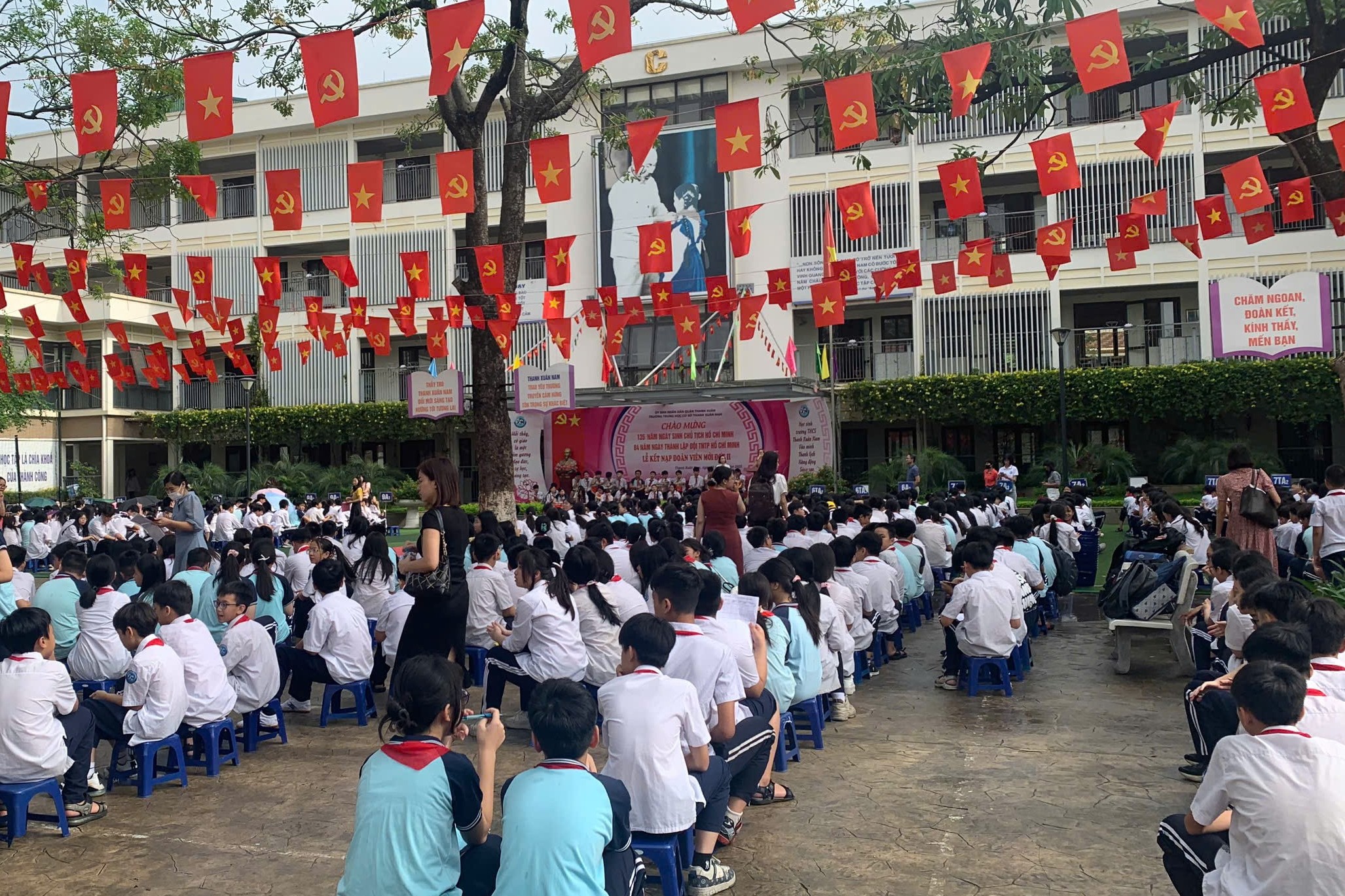 Hoàn thiện pháp luật về nghĩa vụ và quyền giáo dục của cha mẹ đối với con